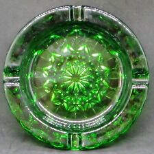 1960s Large Fancy Emerald Green Starburst Pattern Ashtray Anchor Hocking Vintage picture