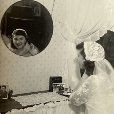 Vintage B&W Snapshot Photograph 1950s Beautiful Young Bride Woman Mirror picture