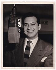 CUBAN RADIO HOST AT CANADIAN BROADCASTING CORP EUGENIO O LLANO 1946 Photo Y 310 picture