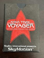 1995 SKYBOX STAR TREK VOYAGER SERIES ONE 1 SKYMOTION CARD W/SLEEVE picture
