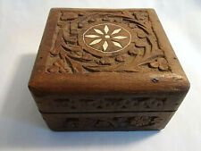 VINTAGE WOODEN HINGED TRINKET BOX FLOWERS SHELL INLAY FELTLINED INDIA picture