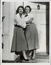 1951 Press Photo Joan Benny and Sandra Burns outside home in Los Angeles picture