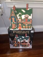 Victorian Village Collectibles 1998 Stanford Manor Lighted House Christmas Ames picture