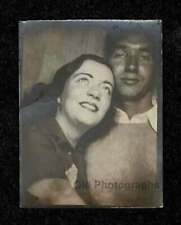PHOTO BOOTH 1937 COUPLE MAN PRETTY LADY LOOKING UP OLD/VINTAGE PHOTO SNAPSHOT- K picture