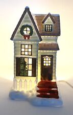 Pipka's Miniature Collection Christmas Cottage 2002, Lights Up picture