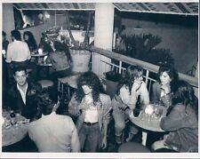 1991 Press Photo Penrod's Bar Scene Third Floor 1990s Miami picture