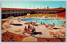 Fresno CA-California, Tradewinds Motor Hotel, Scenic Pool, Vintage Postcard picture