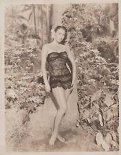 HOLLYWOOD BEAUTY AVA GARDNER ALLURING POSE CHEESECAKE PORTRAIT 1940s Photo C33 picture