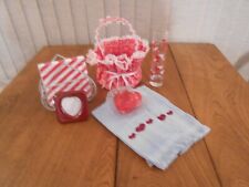 Lot of 7 New Valentine Decor Items includes Libby bud vase and Avon Soap Dish picture