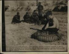 1951 Press Photo Private Tommy Carlisle makes a field bath in their Korean Camp picture