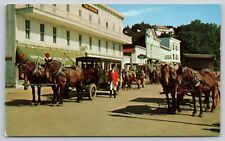 Postcard MI Mackinac Island Main Street Horse Drawn Carriages UNP A34 picture