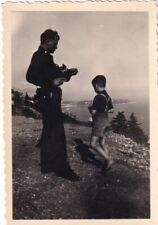 Original WWII Snapshot Photo NAMED AMERICAN GI w/ FRENCH BOY RIVIERA France 920 picture