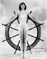 ACTRESS LESLIE BROOKS PIN UP - 8X10 PUBLICITY PHOTO (BB-798) picture