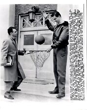 LAE4 1949 Wire Photo TONY FABOZZI DP GIANT NICK CASEY SIENNA COLLEGE BASKETBALL picture