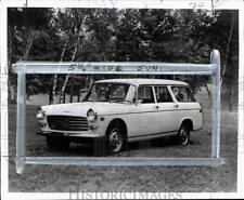 Press Photo 1969 Peugeot 404 station wagon - pix37253 picture