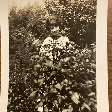 Antique 1910s Young Woman Lady Girl Fashion Hiding in Brush Original Photo P11f4 picture