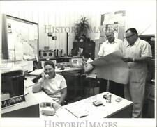 1979 Press Photo Hurricane Frederic - Workers at a dispatch center. - noa01076 picture