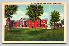c1943 Linen Postcard Des Moines IA Iowa US Government Veterans Hospital picture