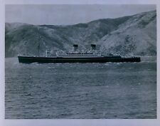 1949 Shipping Mercantile DOMINION Monarch Entering Harbor Press Photo picture