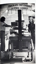 1981 Charlotte NC Tryon Street Vendor Cookies Cart Lemonade VTG Press Photo picture