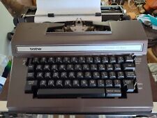 BROTHER ELECTRIC TYPEWRITER MODEL 3800 CORRECT-o-RITER WITH HARD CASE & POWER CO picture