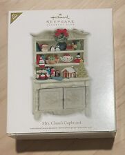Signed Hallmark Keepsake Mrs. Claus's Cupboard -Event -21 Signatures ~ 2011 New picture