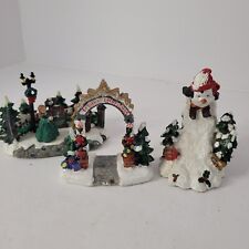 3 Pieces Christmas Village Figures Mixed Lot  picture