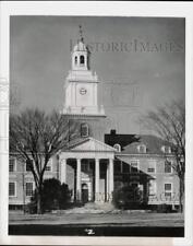 1951 Press Photo The Gilman Hall on John Hopkins University campus in Baltimore picture