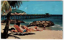 Postcard Chrome Deerfield Beach, FL Fishing Pier in Background picture