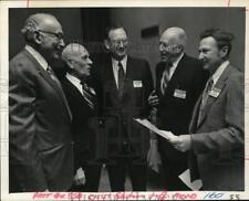 1974 Press Photo Albany, New York Mayor meets with business group - tua87240 picture