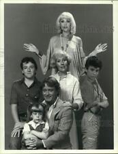 1983 Press Photo Ann Jillian and the cast of 