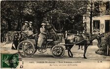 CPA PARIS - modern PARIS - Les Femmes Cocher (86240) picture