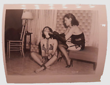 photo b&w 4inch x 5inch BETTIE PAGE by IRVING KLAW 7518 Original Negative Source picture
