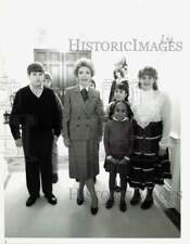 1983 Press Photo First Lady Nancy Reagan & Children in 