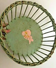 Vtg 1927 LG Round NURSERY BABY Wicker BASKET Green Pink Bonnet Girl Decal Old a picture