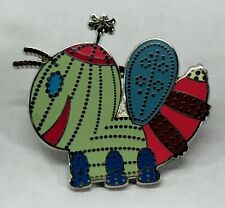 Disney Kingdom Of Cute Series 2 - Main Street Electrical Parade Bee Pin picture