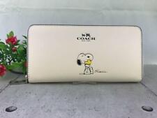 COACH x PEANUTS SNOOPY Leather Zip Wallet Limited White Collaboration picture