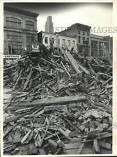 1977 Press Photo Demolition of building on South Pearl Street, Albany, New York picture