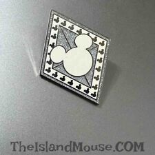 Disney Store DS Mickey Mouse Diamond Icon Memories December Pin (U4:157037) picture