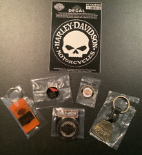 Harley-Davidson Vintage + Lot 2 keychains, 2 Dip Dots, 1 Challenge Coin, 1 Decal picture