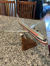 American Airlines Boeing 777-200 Old Livery Desk Display Model 1/100 SC Airplane picture