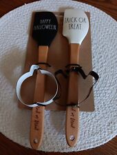 New Rae Dunn Kitchen  Wood Handle Spatula Halloween Fall Ghost Cookie Cutter Set picture