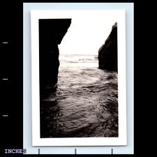 Vintage Photo LANDSCAPE SEASCAPE BEACH SCENE WAVES BETWEEN ROCKS picture