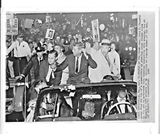 Vintage AP Wirephoto Photo 1960 JOHN F KENNEDY Campaigns in LOUISVILLE KY picture