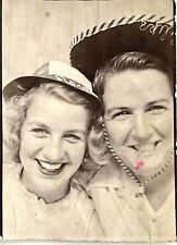 1950’s VINTAGE PHOTO BOOTH AFFECTIONATE GIRLS YOUNG WOMEN GAY LESBIAN INTEREST picture
