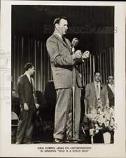Press Photo Oral Roberts Leads His Congregation in Singing 