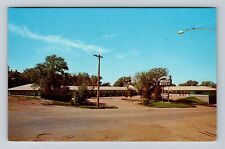 Chamberlain SD-South Dakota, Bel Aire Motel Advertising Vintage c1952 Postcard picture