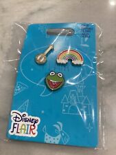 Disney Parks Flair The Muppets Kermit The Frog 3 Pin Set - Never Opened picture