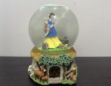 Disney Snow White Musical Snow Globe Plays Whistle While You Work Enesco Vintage picture