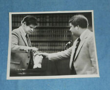 1984 Press Photo Mary Ann Hanley Murder Trial Prosecutor Ron Moynihan & Evidence picture